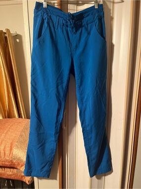 koi Women's Drawstring scrubs koi tech PEACHES  in Teal Blue. Size Small.